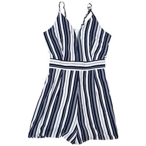 GB Gianni Bini Striped Romper Size Medium Nautical Resort Cruise Vacation Preppy